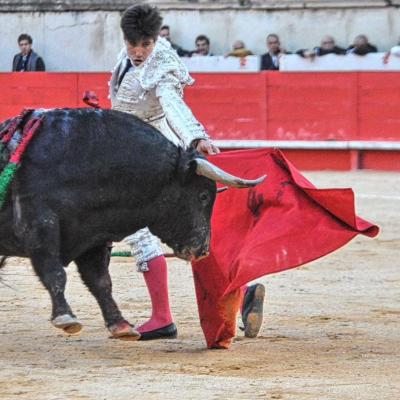 Nîmes : Samedi après-midi : Porte des consuls pour El Juli